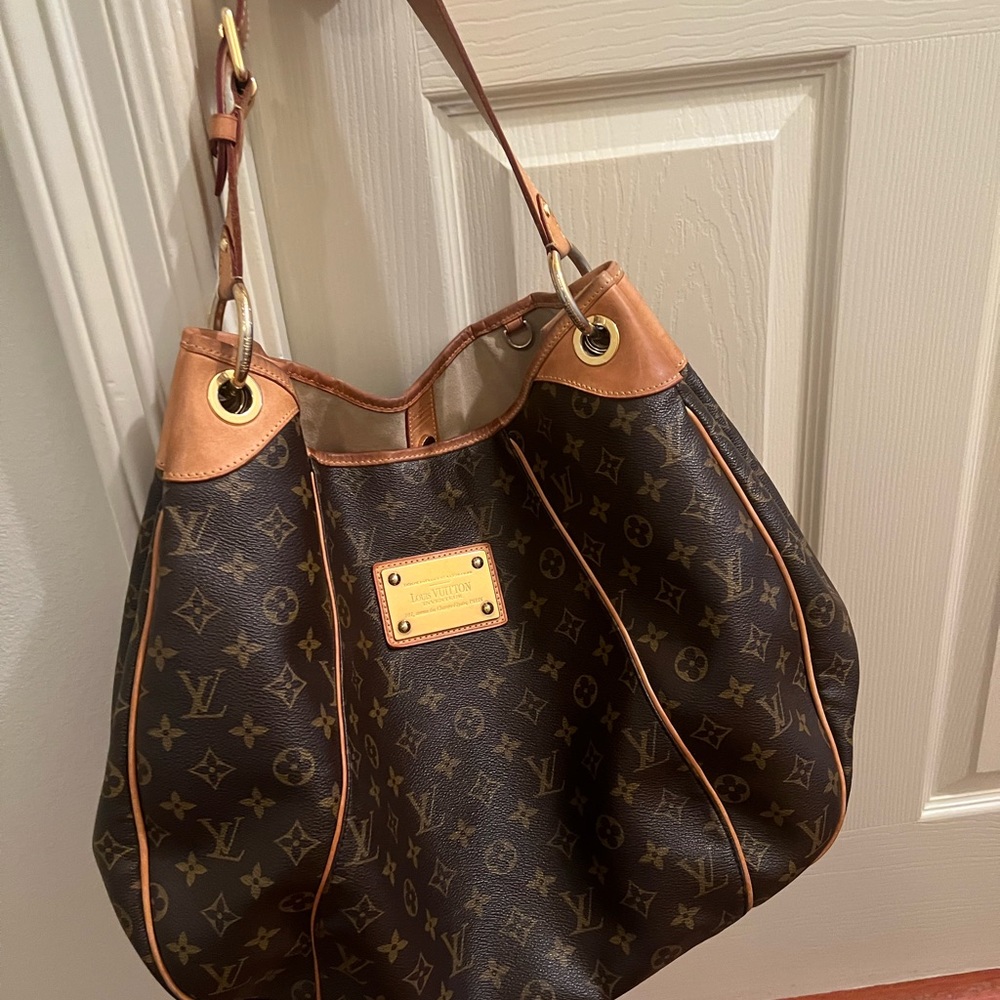 Louis Vuitton Monogram Gallieria GM